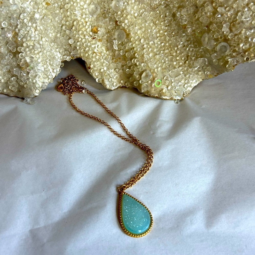 Turquoise Druzy crystal and gold fashion chain necklace New!